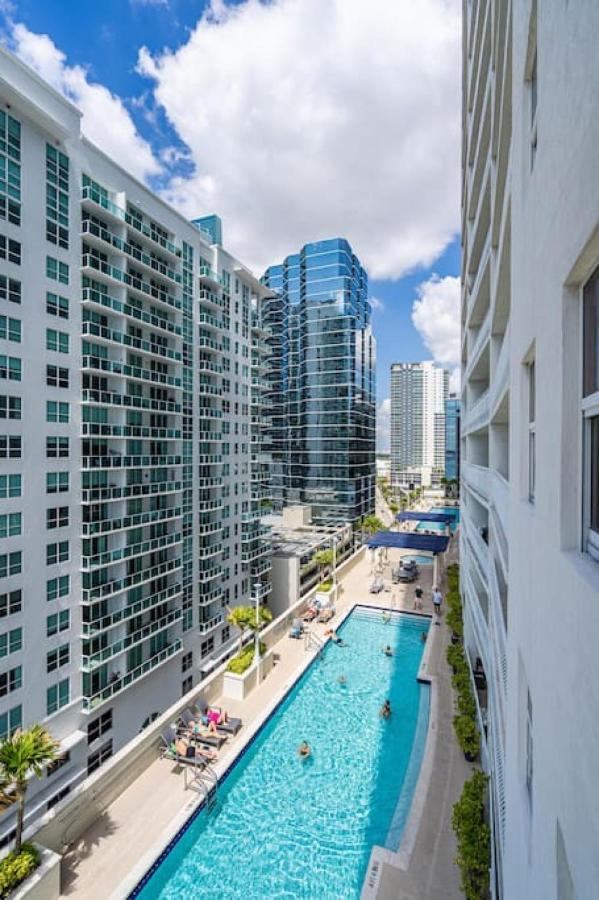 Miami Vice Oceanfront Sky Villa Экстерьер фото