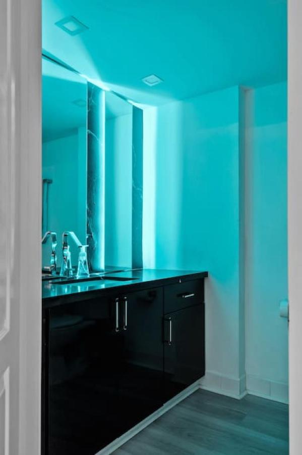 Miami Vice Oceanfront Sky Villa Экстерьер фото