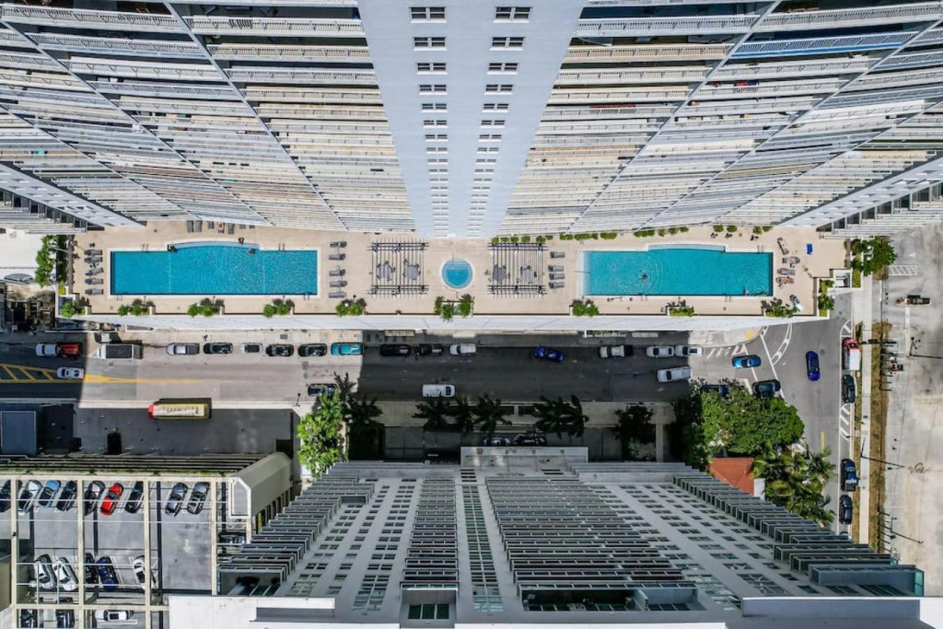 Miami Vice Oceanfront Sky Villa Экстерьер фото