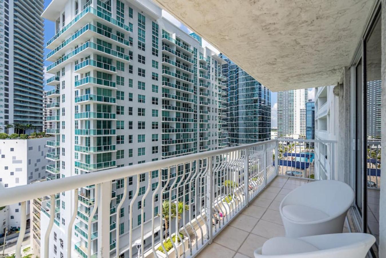 Miami Vice Oceanfront Sky Villa Экстерьер фото